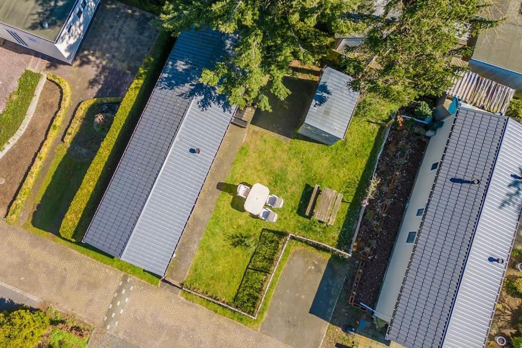 皮滕4-Pers. Chalet Met Eigen Parkeerplaats In Veluwe别墅 外观 照片
